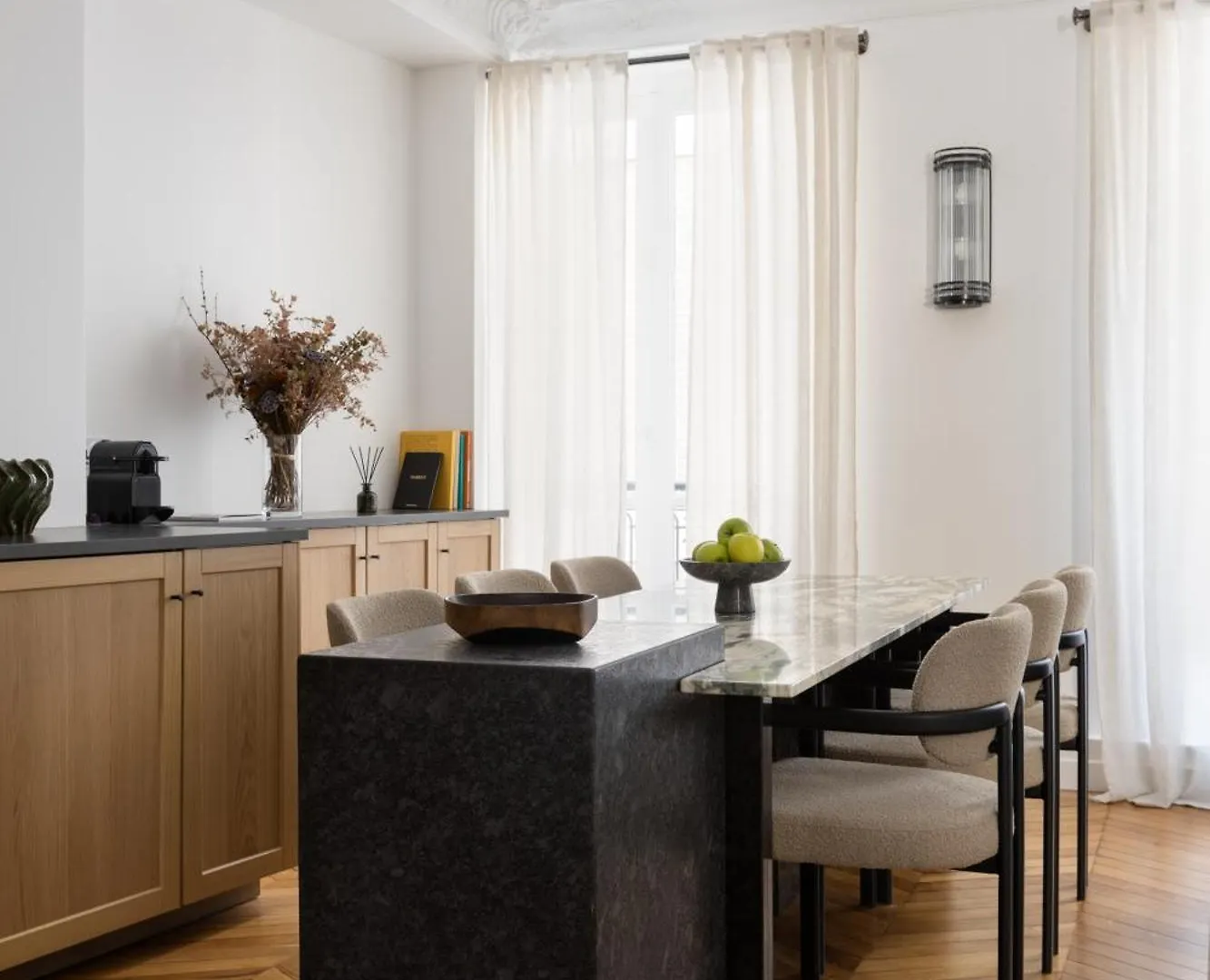 Appartement Champs Elysees Montaigne Luxury 2 Bedroom Parijs